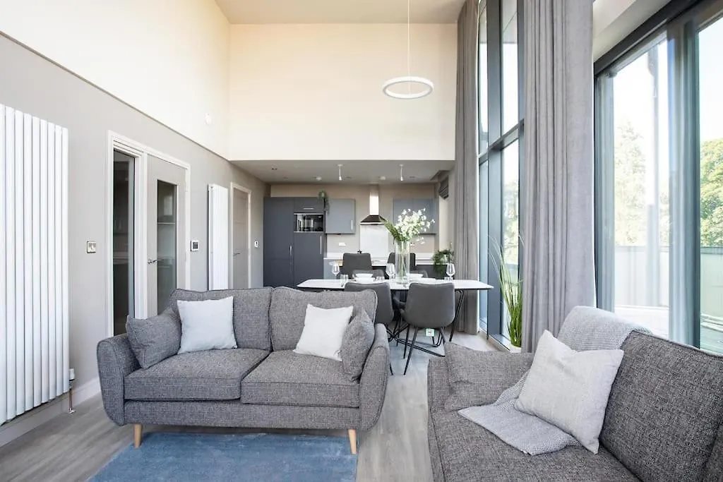 Apartment Skyline Serenity: Exquisite 3-Bedroom Ultra-Luxury Penthouse Belfast United Kingdom