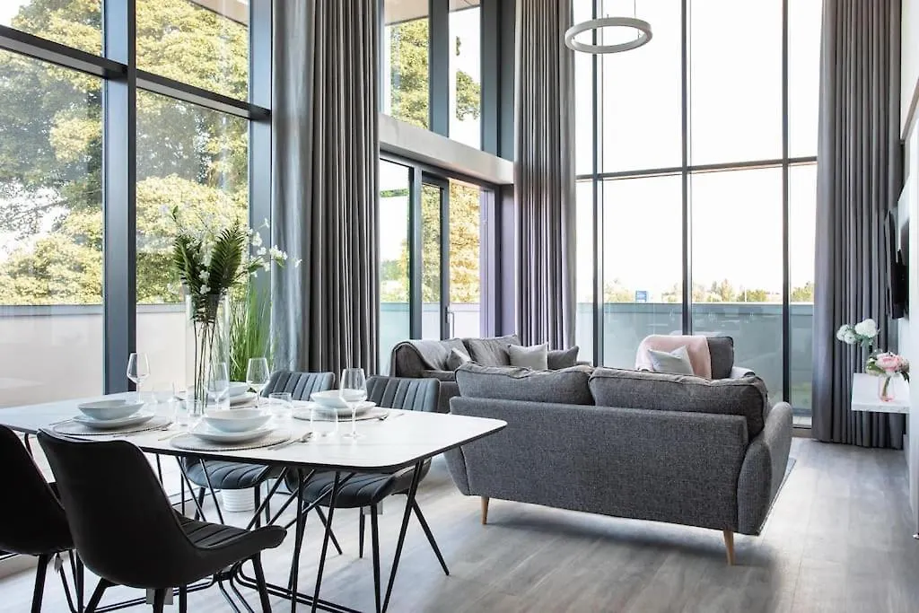 Skyline Serenity: Exquisite 3-Bedroom Ultra-Luxury Penthouse Belfast